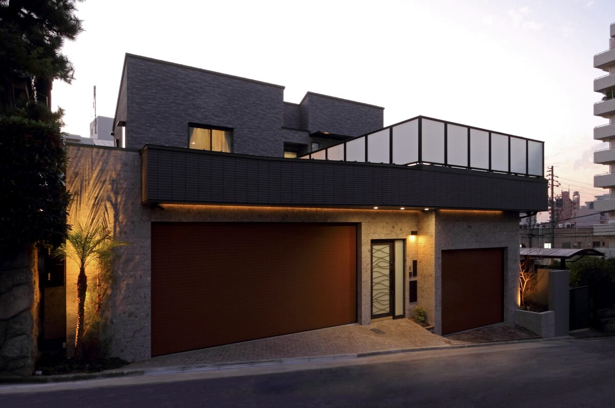 猫にかまけて　仕事。