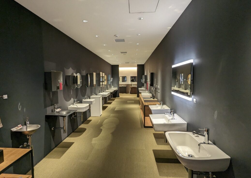 ショールームへ