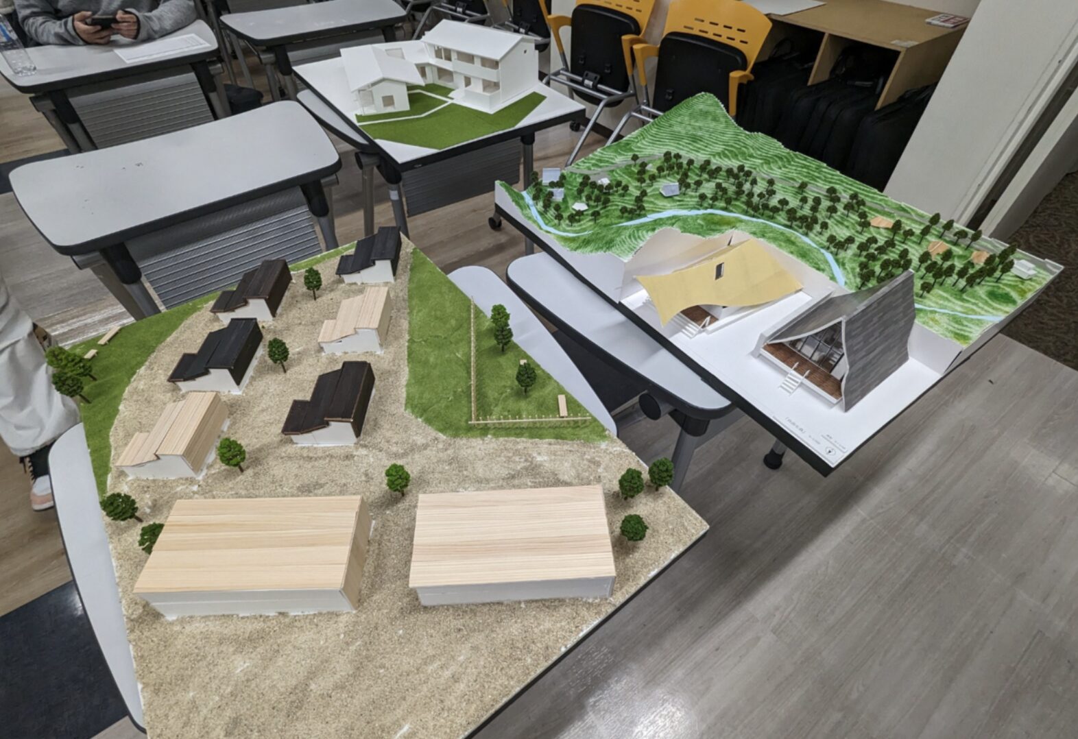 卒業制作講評会！　トライデントデザイン専門学校にて